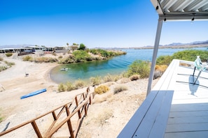 Direct beach/cove access 
Inspiration Point Lakehouse unit #B43
VRBO #2385281