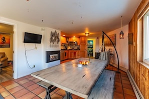 Dining Room & Kitchen