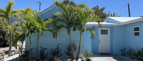 Units 1 and 2 shared driveway leading to front door 