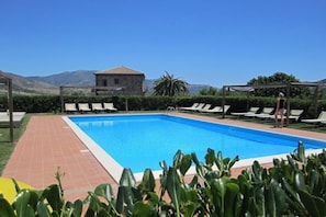 Holiday Home Swimming Pool