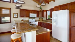 Akala Pua Cottage - Fully Equipped Kitchen - Parrish Kauai