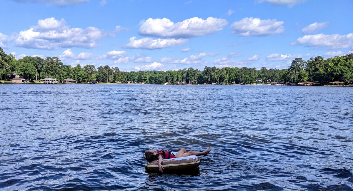 Luxury Lakefront Getaway on Beautiful Lake Sinclair