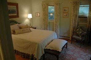 Our guests describe this Queen Bed as 'THE MOST COMFORTABLE BED!"