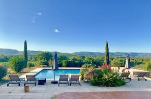 Panoramic views of the Maures Mountains