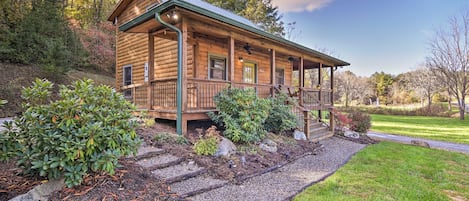 Kick back and relax at this charming vacation rental studio cabin!