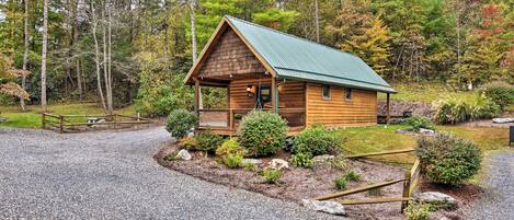 Fall in love with this peaceful vacation rental cabin in Weaverville.