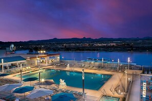 Beautiful and large swimming pool, family fun!