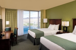Unit with 2 Queen size beds. Exact unit will be assigned upon arrival. Views, colors and decor may vary.