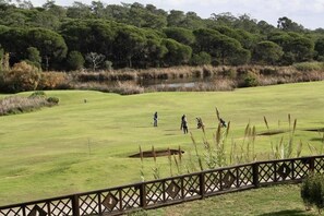 Vistas do quarto principal para o Golfe Pinheiros Altos