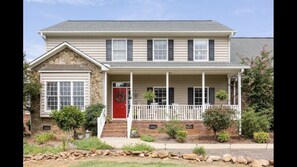 Holy Cow Farms. Large modern farm house with all the amenities you want 
