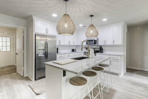 Updated luxury kitchen with all the amenities