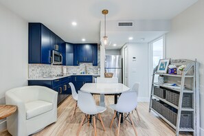 Dining Area & Kitchen