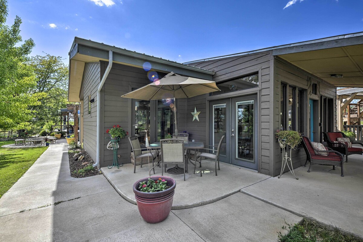 Serene Mountain Retreat w/ Deck & Mtn Views!
