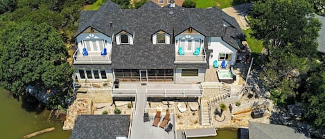 Granbury Vacation Rental | 4BR | 4BR | 3,843 Sq Ft | 2 Stories | Stairs Required