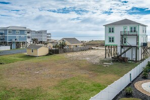 The house is right on a beach access. 