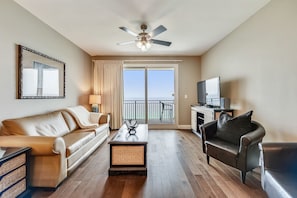 Gulf Front Living Area with Sleeper Sofa