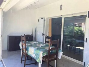 Outdoor dining