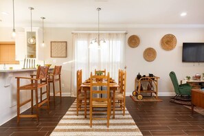 Well light dinning space is perfect for any meal.