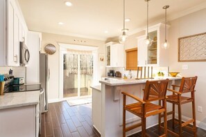 The full kitchen is perfect to prepare any meals. Breakfast options are provided!