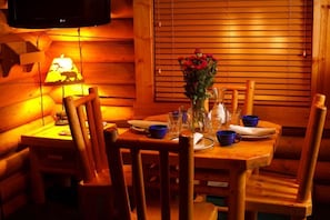 Dining area for the 4 guests