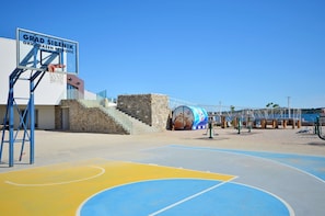 Sport court