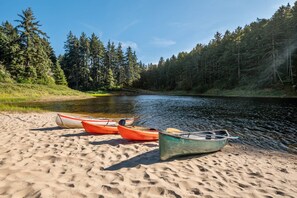 This house was the perfect weekend getaway for our family! It had everything we were looking for with kayaks, canoe, pedal boat, and paddle boards!  -