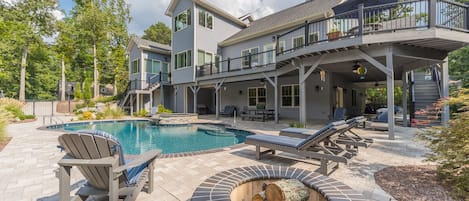 Gated Terrace Apartment with Pool, Jacuzzi, and Firepit