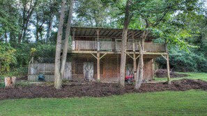 Treetop Cabin Rental 