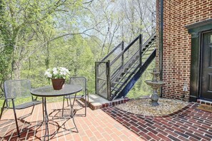 Private Courtyard Entrance