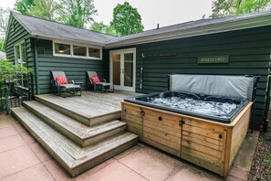Hot tub