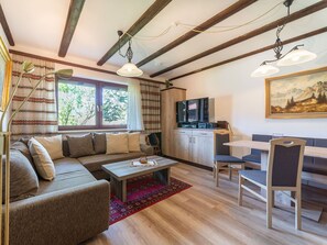 Furniture, Picture Frame, Table, Wood, Couch, Interior Design, Living Room, Flooring, Floor, Window