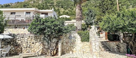 Sky, Property, Water, Plant, Azure, Tree, Building, Window, Arecales, Swimming Pool