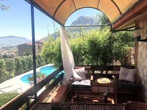 Furniture, Hill, Mountain Range, Shade, Outdoor Furniture, Chair, Balcony, Leisure, Ridge, Eco Hotel
