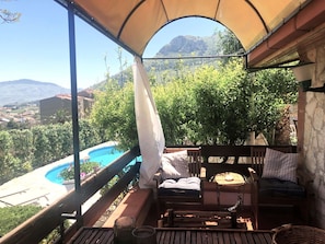 Furniture, Hill, Mountain Range, Shade, Outdoor Furniture, Chair, Balcony, Leisure, Ridge, Eco Hotel