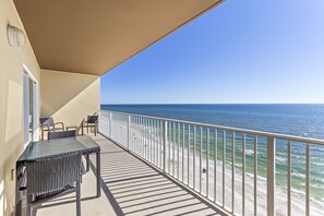 Balcony/Gulf view lookiing East