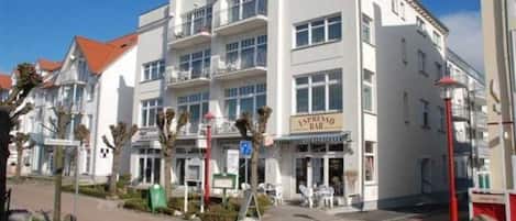 Esterni