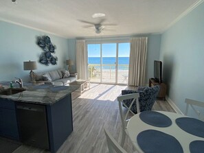 Low floor, great views, amazing vacation!