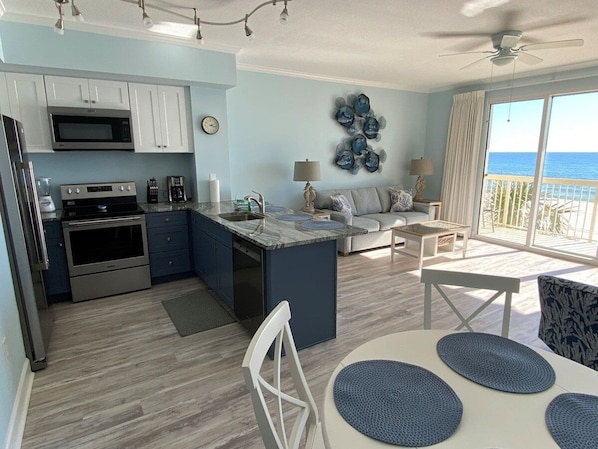 Watch the waves roll in while cooking breakfast!