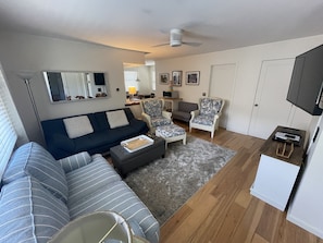 Entrance view-open floor plan with light coloring