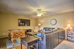 Living Room | Smart TV