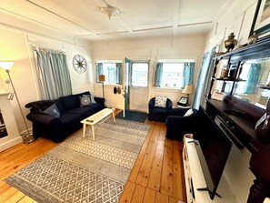 Spacious living room