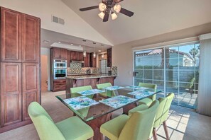 Kitchen/Dining Area