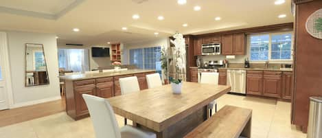 Kitchen and dining area.