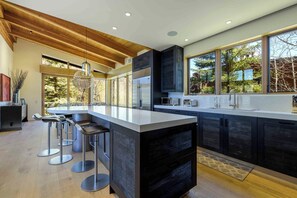 Kitchen - Summer
