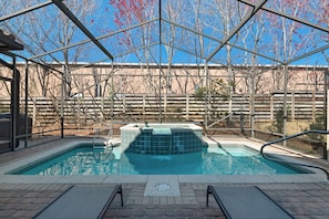 Private screened-in pool & spa (not a hot tub - same temperature as pool)