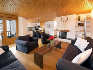 Couch, Furniture, Property, Table, Wood, Comfort, Living Room, Flooring, Interior Design, Floor