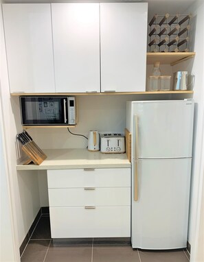 Compact Kitchen-well equipped 