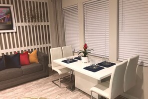 Living / dining area 