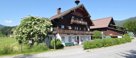 Extérieur maison de vacances [été]