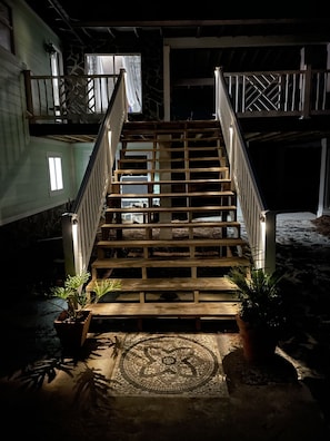 Lighted entry staircase